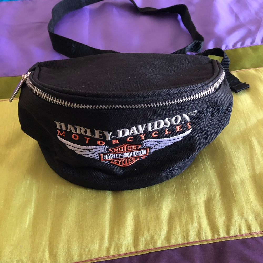 HD fanny pack🌺